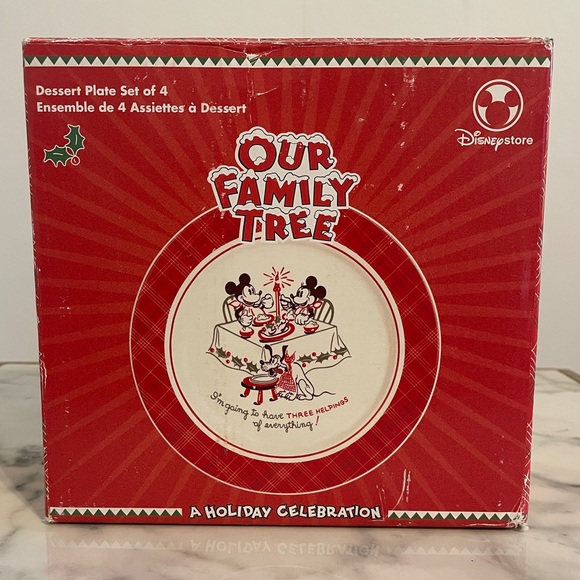 NIB Set of 4 Disney “A Holiday Celebration” Appetizer Dessert Plates - Picture 6 of 11